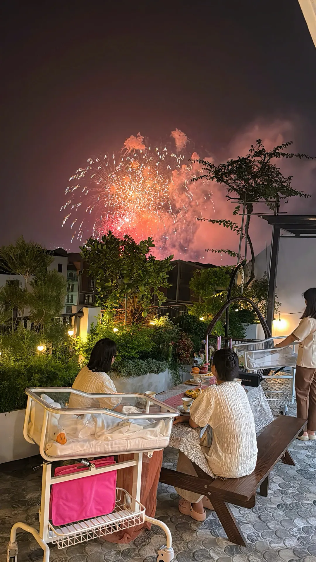 View ngắm pháo hoa tại Bery Home